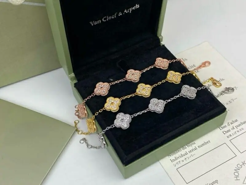 van cleef  arpels bracelets pour femme s_12243b32